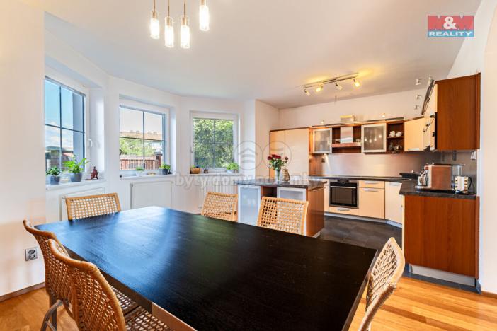 Prodej rodinného domu, Veltrusy, U Stadionu, 180 m2