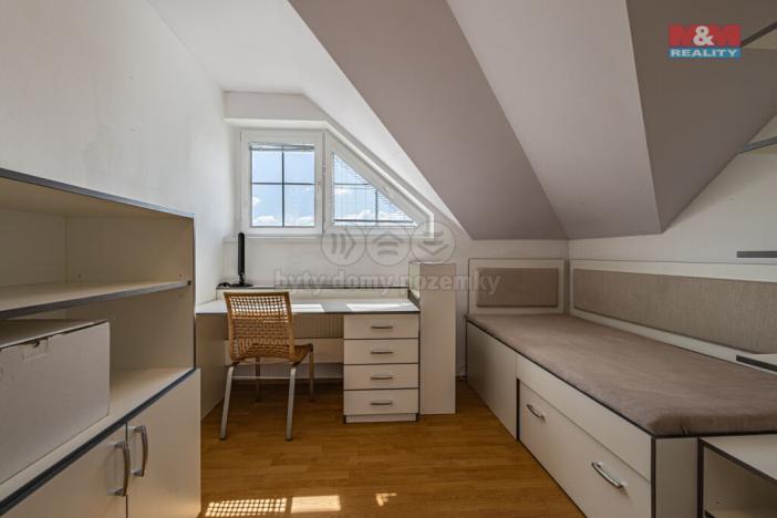 Prodej rodinného domu, Veltrusy, U Stadionu, 180 m2