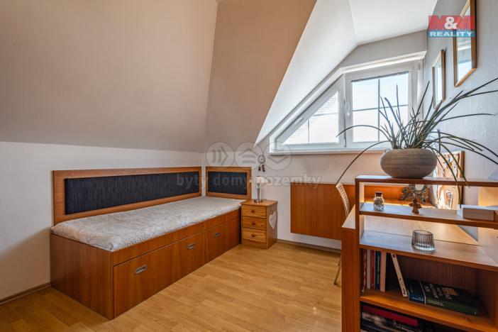 Prodej rodinného domu, Veltrusy, U Stadionu, 180 m2