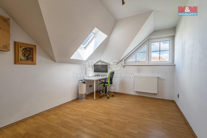 Prodej rodinného domu, Veltrusy, U Stadionu, 180 m2