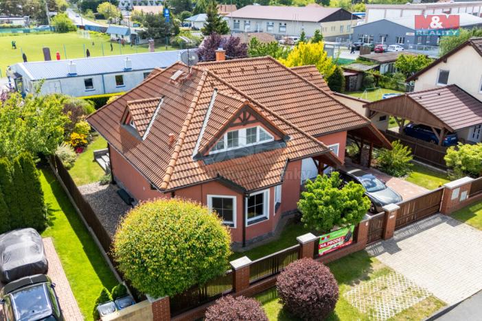 Prodej rodinného domu, Veltrusy, U Stadionu, 180 m2