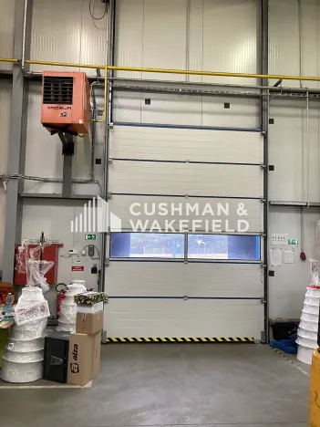 Pronájem skladu, Dubno, 5668 m2