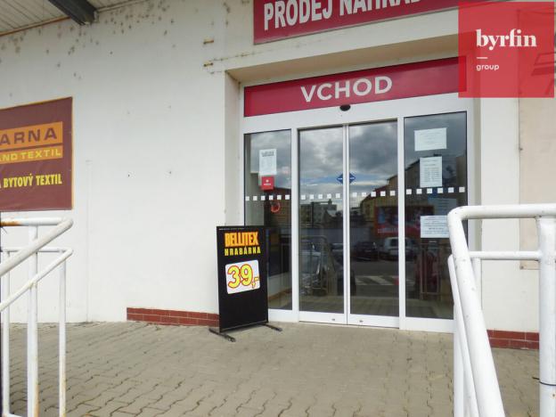 Pronájem obchodního prostoru, Opava, Zámecký okruh, 90 m2