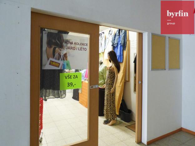 Pronájem obchodního prostoru, Opava, Zámecký okruh, 90 m2