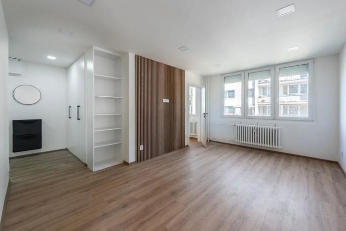 Prodej bytu 2+1, Praha - Lhotka, Zálesí, 42 m2