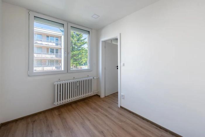 Prodej bytu 2+1, Praha - Lhotka, Zálesí, 42 m2