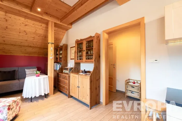 Prodej komerční nemovitosti, Dolní Lánov, 171 m2