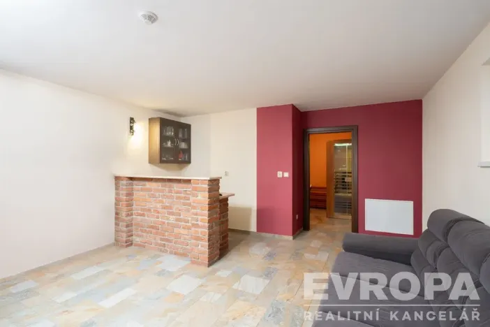 Prodej komerční nemovitosti, Dolní Lánov, 171 m2