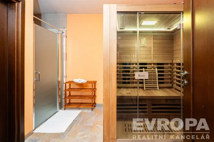 Prodej komerční nemovitosti, Dolní Lánov, 171 m2