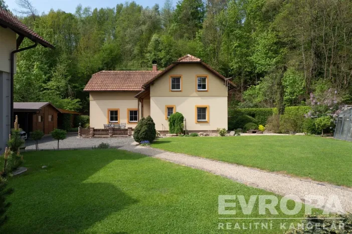 Prodej komerční nemovitosti, Dolní Lánov, 171 m2