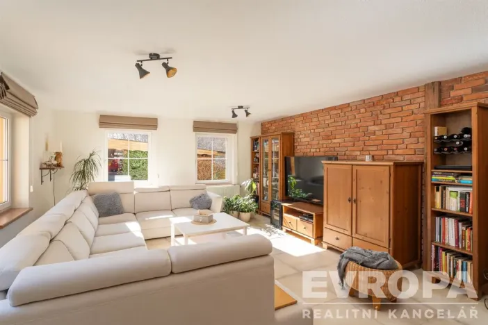 Prodej komerční nemovitosti, Dolní Lánov, 171 m2