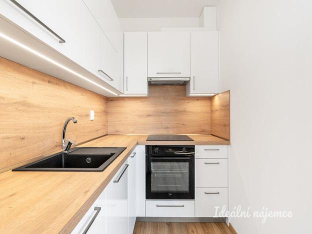 Pronájem bytu 2+kk, Praha - Sobín, Želetická, 45 m2