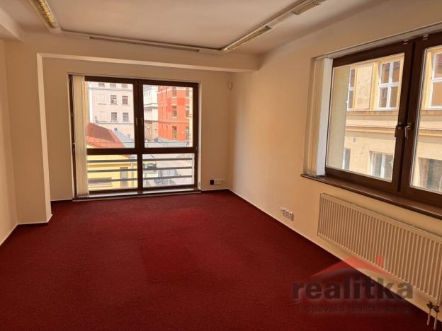 Pronájem kanceláře, Opava, Masarykova třída, 200 m2