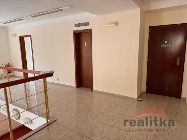 Pronájem kanceláře, Opava, Masarykova třída, 200 m2