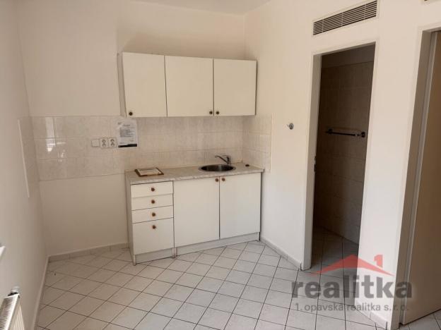 Pronájem kanceláře, Opava, Masarykova třída, 200 m2