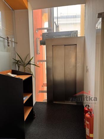 Pronájem kanceláře, Opava - Město, Růžová, 117 m2