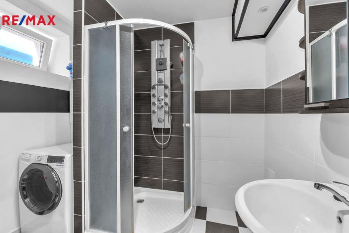 Prodej bytu 2+1, Hostinné, Náměstí, 70 m2