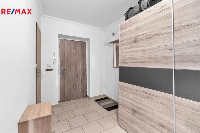 Prodej bytu 2+1, Hostinné, Náměstí, 70 m2