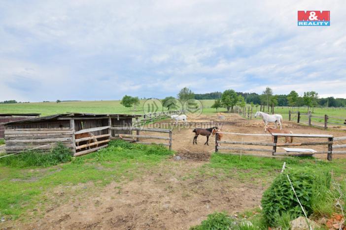 Prodej zemědělské usedlosti, Staré Křečany, 2065 m2