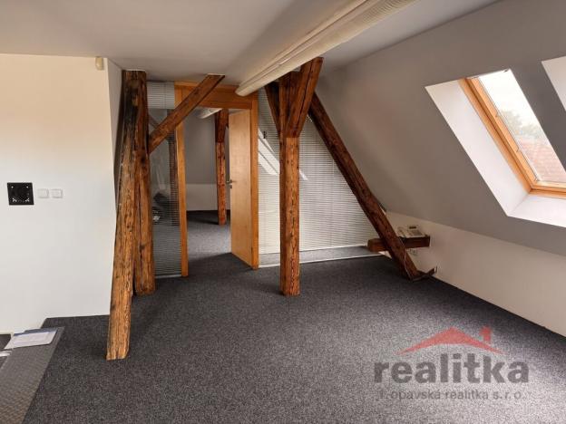 Pronájem kanceláře, Opava, Růžová, 117 m2