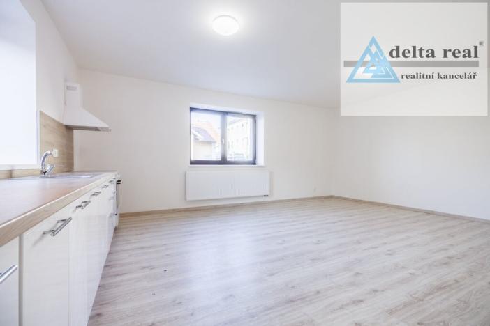 Prodej bytu 2+kk, Šumperk, Jesenická, 51 m2