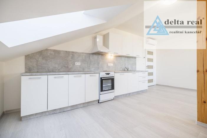 Prodej bytu 2+kk, Šumperk, Jesenická, 71 m2