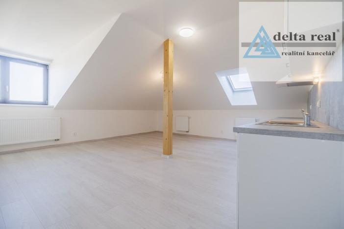 Prodej bytu 2+kk, Šumperk, Jesenická, 71 m2