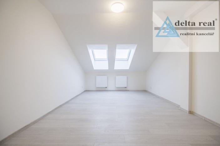 Prodej bytu 2+kk, Šumperk, Jesenická, 71 m2