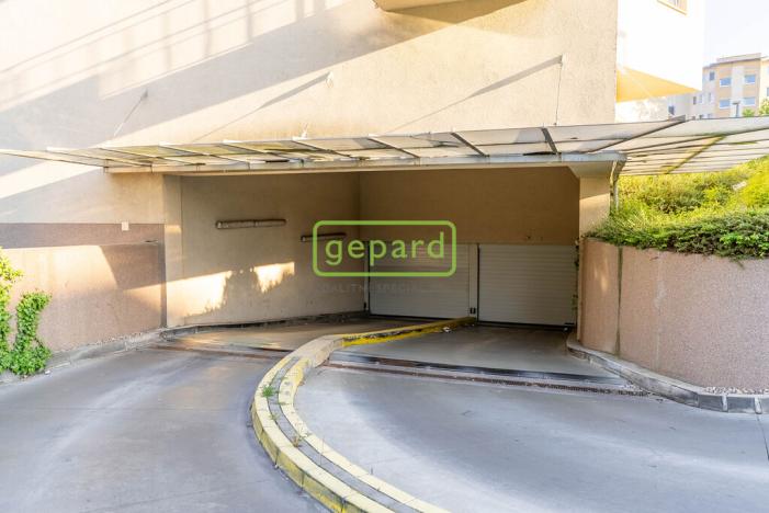 Prodej garážového stání, Praha - Hostivař, náměstí Přátelství, 25 m2