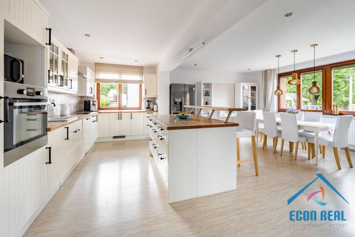 Prodej rodinného domu, Chrášťany, Ke Kapličce, 250 m2