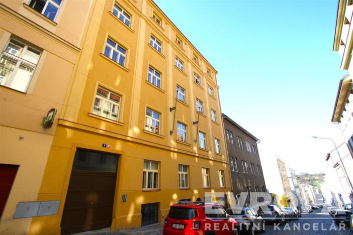 Pronájem bytu 1+kk, Praha - Žižkov, Chlumova, 32 m2