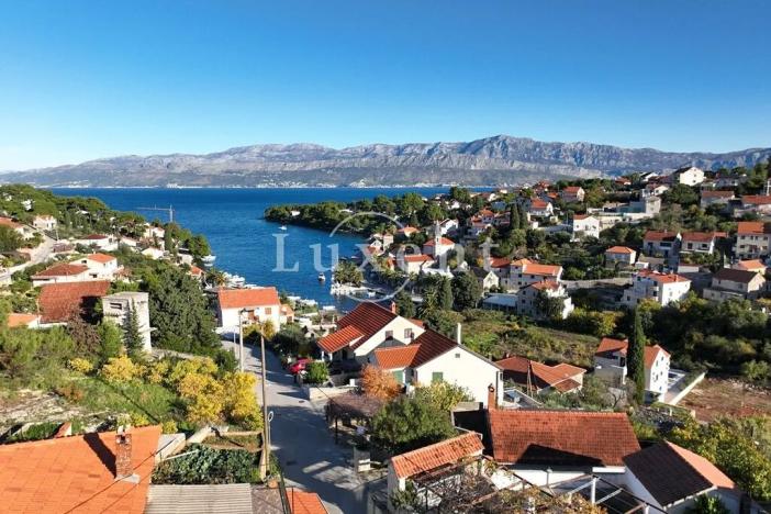 Prodej vícegeneračního domu, Splitska, Chorvatsko, 190 m2