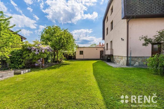 Prodej rodinného domu, Praha - Dolní Počernice, Jana Bílka, 301 m2