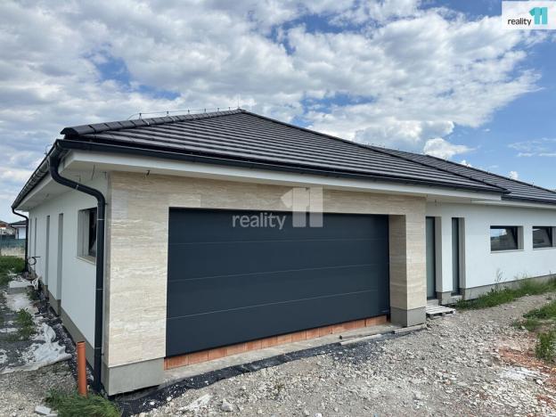 Prodej rodinného domu, Křenice, V Kukli, 302 m2