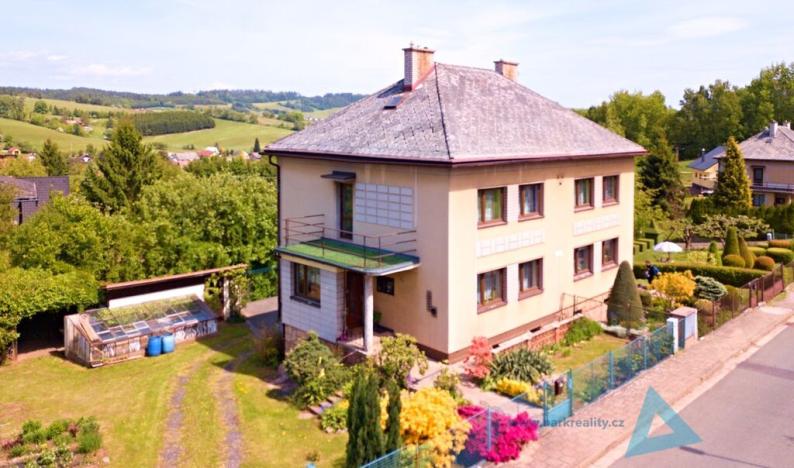 Prodej rodinného domu, Pecka, 134 m2