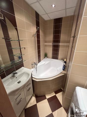 Pronájem bytu 2+1, Chomutov, Bezručova, 63 m2
