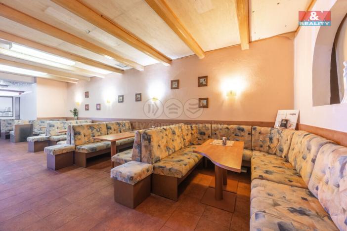 Prodej obchodního prostoru, Strážnice, Předměstí, 340 m2