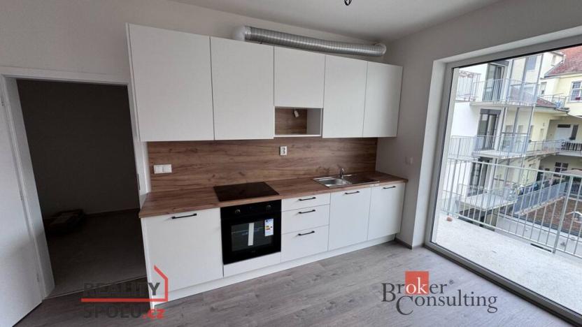 Pronájem bytu 1+kk, Brno - Trnitá, Křenová, 28 m2