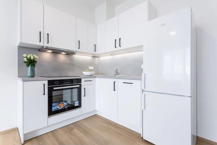 Pronájem bytu 2+kk, Praha - Třebonice, Thomasova, 46 m2