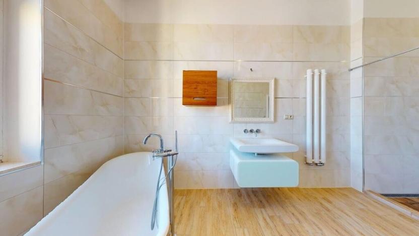 Prodej bytu 2+kk, Karlovy Vary, Svahová, 77 m2