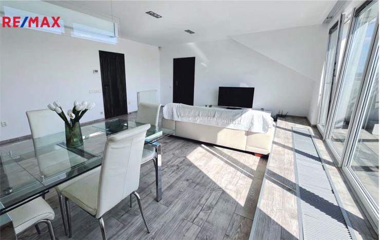 Prodej bytu 4+kk, Pelhřimov, Dolnokubínská, 119 m2