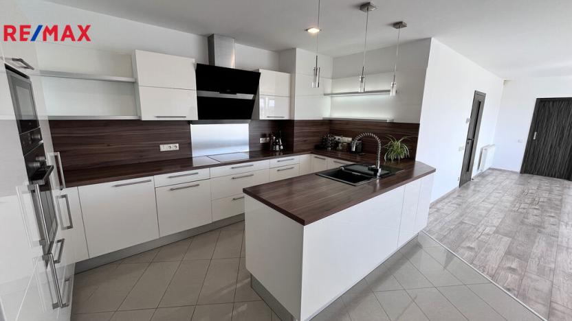 Prodej bytu 4+kk, Pelhřimov, Dolnokubínská, 119 m2