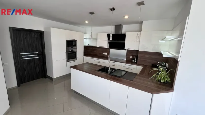 Prodej bytu 4+kk, Pelhřimov, Dolnokubínská, 119 m2