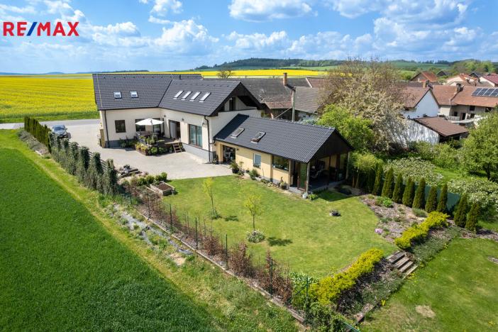 Prodej rodinného domu, Oponešice, 280 m2