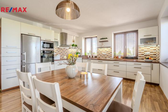 Prodej rodinného domu, Oponešice, 280 m2