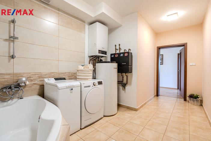 Prodej rodinného domu, Oponešice, 280 m2