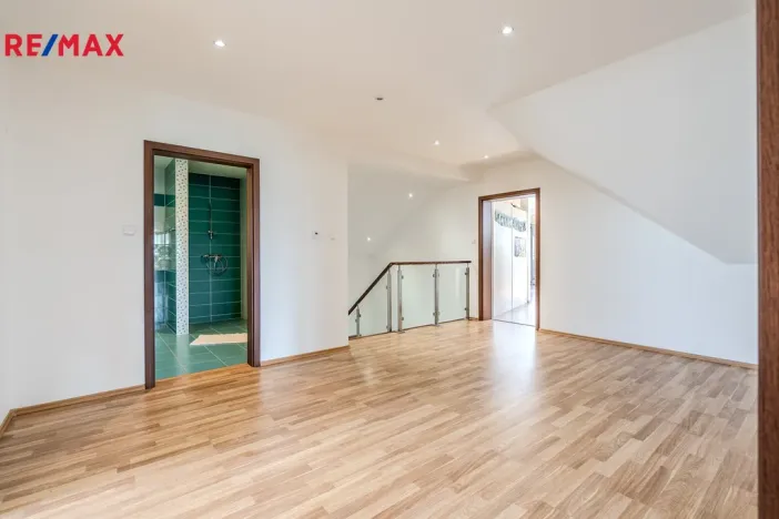 Prodej rodinného domu, Oponešice, 280 m2