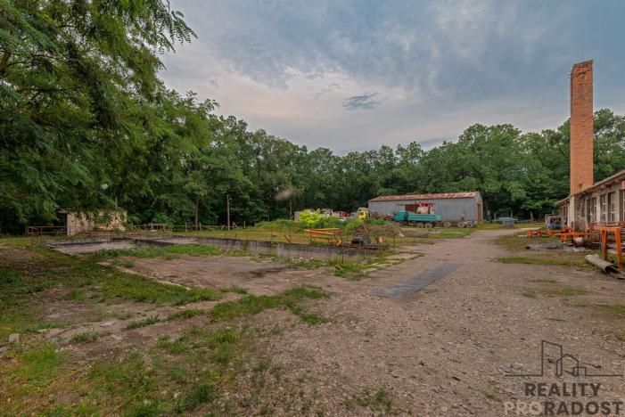 Prodej výrobních prostor, Moravský Krumlov, Pod Leskounem, 1000 m2