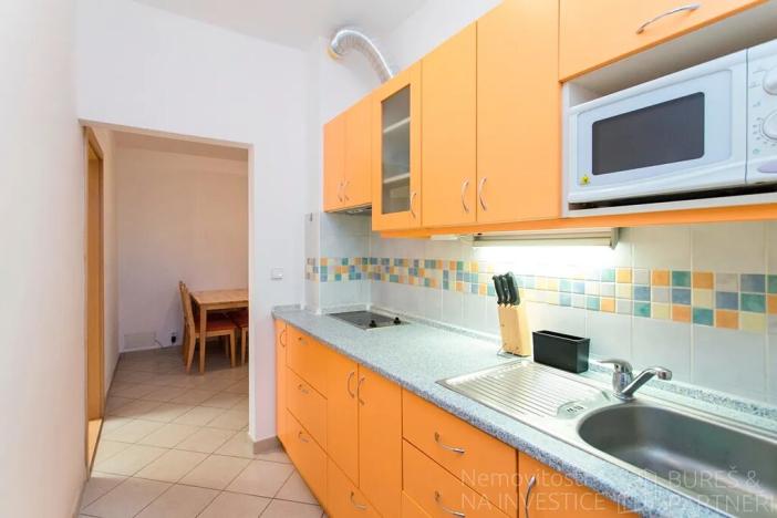 Pronájem bytu 2+1, Praha - Suchdol, Suchdolské náměstí, 58 m2