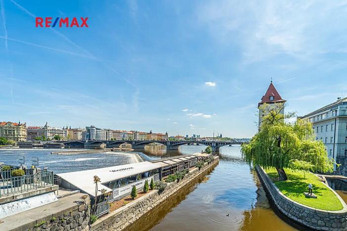 Prodej bytu 3+kk, Praha - Smíchov, Zborovská, 70 m2